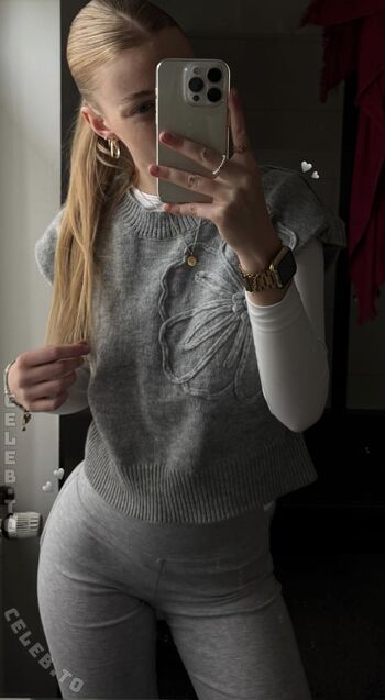 Full leaked Pauliie private onlyfans photo