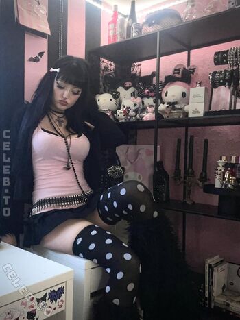 Full leaked Poisnedvmpre private onlyfans photo