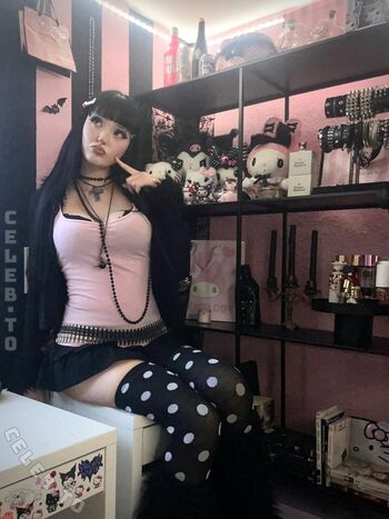 Full leaked Poisnedvmpre private onlyfans photo