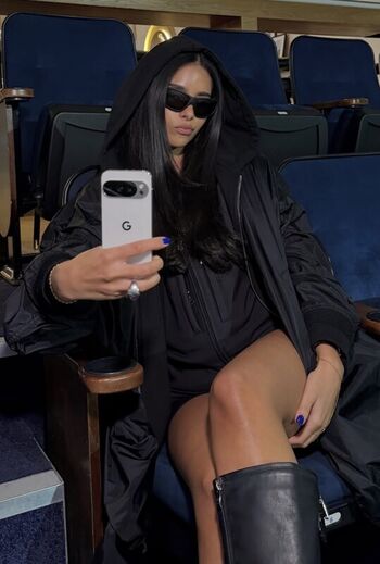 Full leaked Rizhouari private onlyfans photo