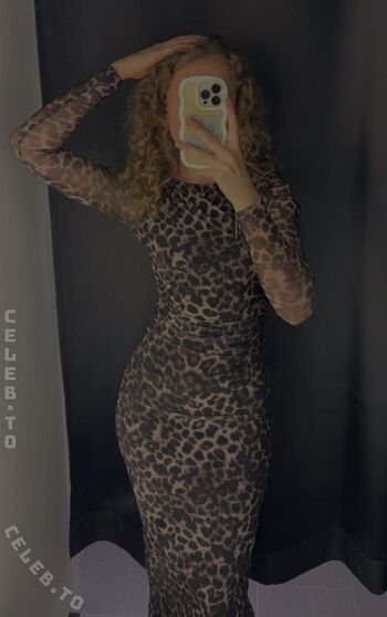 Full leaked Romysvibess private onlyfans photo