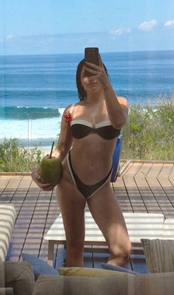 Full leaked Rose thr page private onlyfans photo