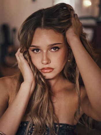 Full leaked Ruby rose turner private onlyfans photo