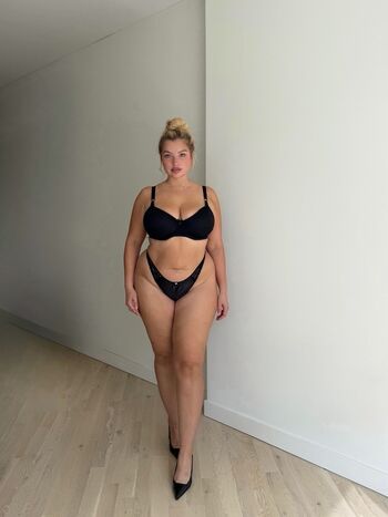 Full leaked Sarina nowak private onlyfans photo
