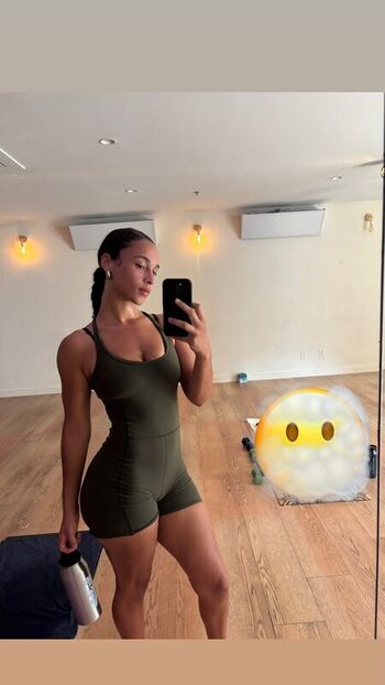Full leaked Sarina private onlyfans photo