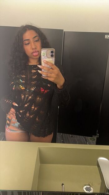 Full leaked Sexybaefrr private onlyfans photo