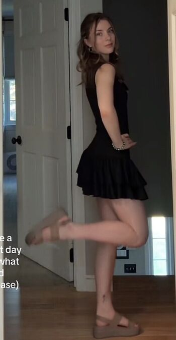Full leaked Sheteachesart private onlyfans photo