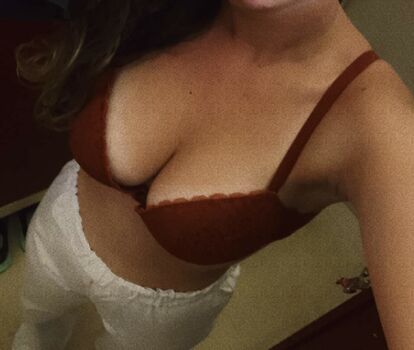 Full leaked Show your girlfriend private onlyfans photo