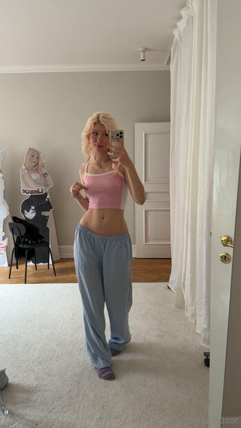 Full leaked Simpzor private onlyfans photo