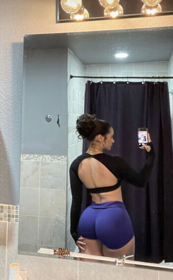 Full leaked Slim women with a big ass private onlyfans photo