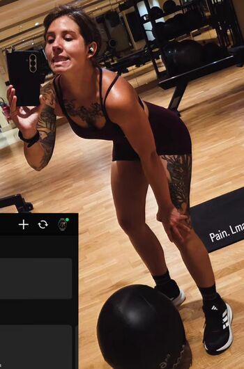 Full leaked Soe gschwind private onlyfans photo