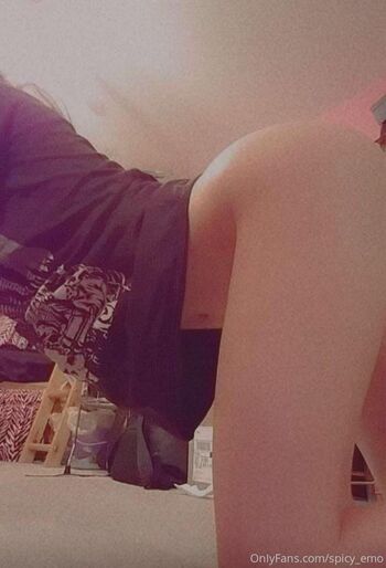 Full leaked Spicy emo private onlyfans photo