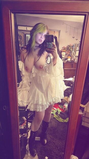 SpookshowBebe