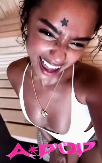 Full leaked Claudia leitte/ private onlyfans photo