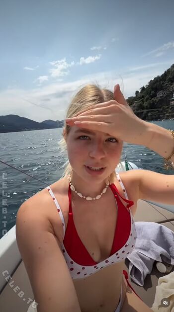 Full leaked Vallixpauline private onlyfans photo