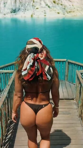 Viviane Araujo