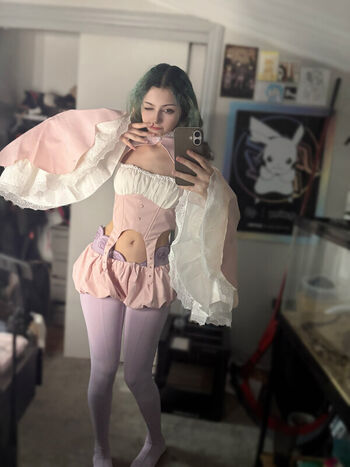 Full leaked Xenluvsmiku private onlyfans photo