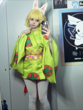 Full leaked Xenluvsmiku private onlyfans photo