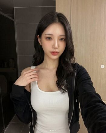 Full leaked Yeobi lim private onlyfans photo