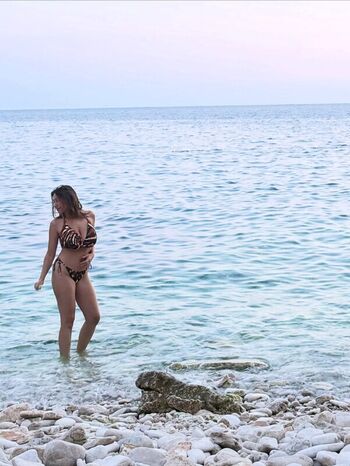 Full leaked Yonia private onlyfans photo