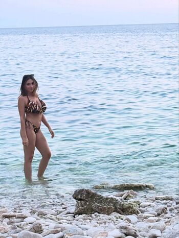 Full leaked Yonia private onlyfans photo