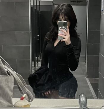 Full leaked Yukiifoxx private onlyfans photo