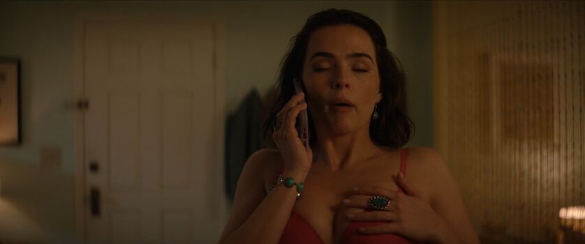 Full leaked Zoey deutch private onlyfans photo